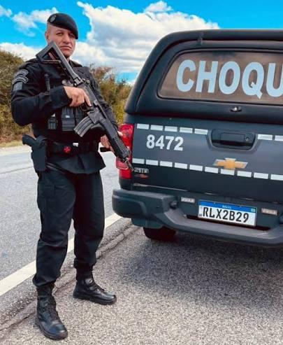 Navegue pela categoria de Policial
